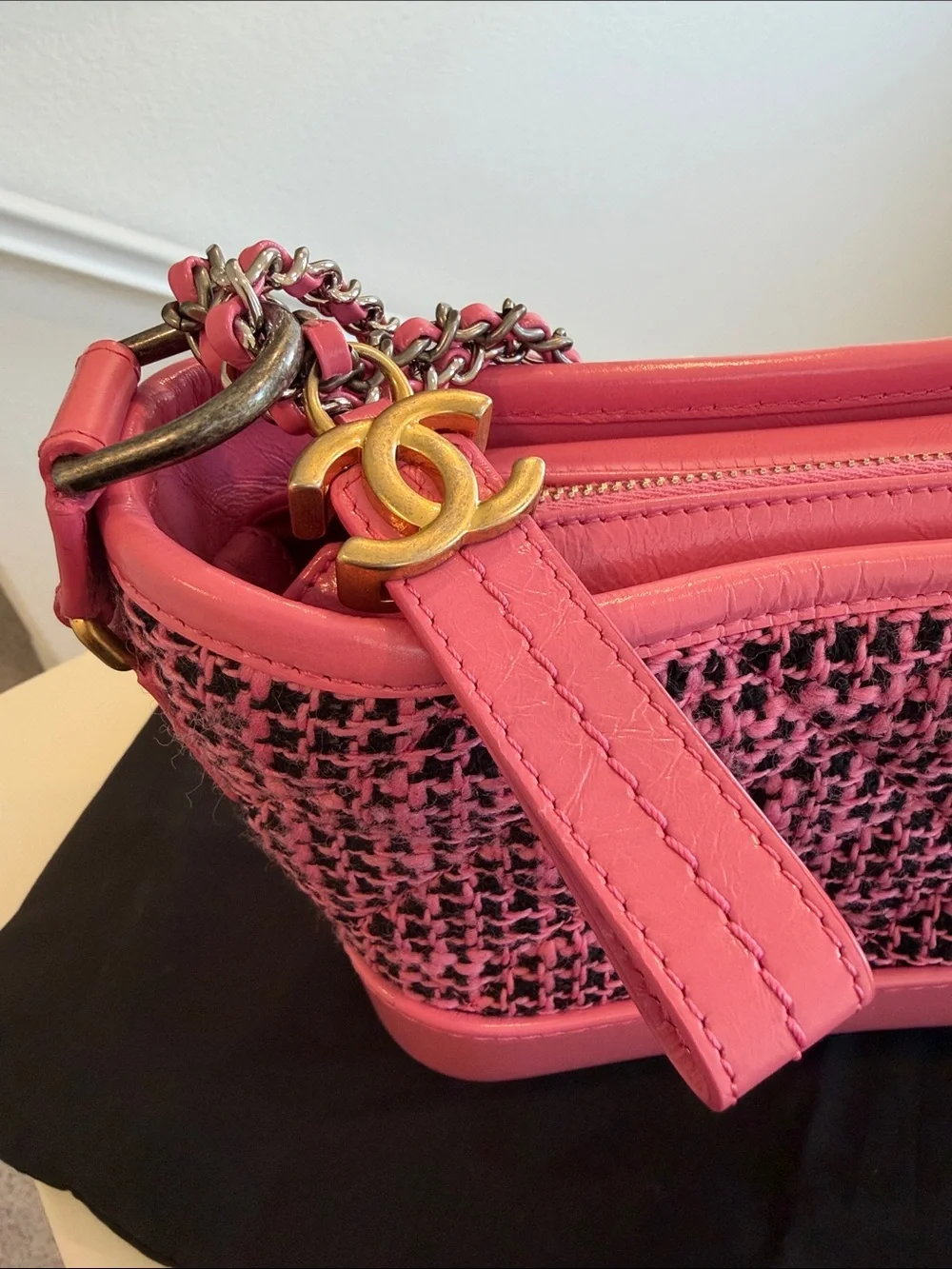 AUTHENTIC CHANEL Gabrielle Pink Tweed Crossbody Camera Bag with Chain Strap